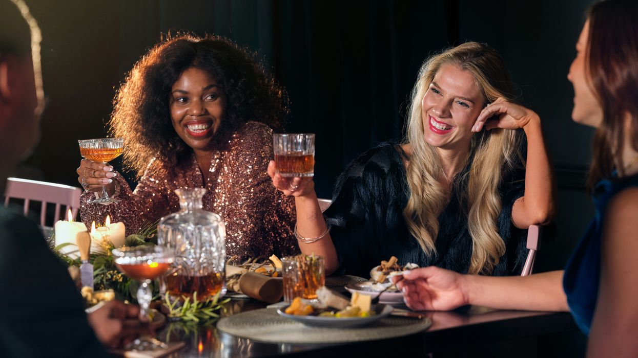 dinner party, social anxiety, insecure