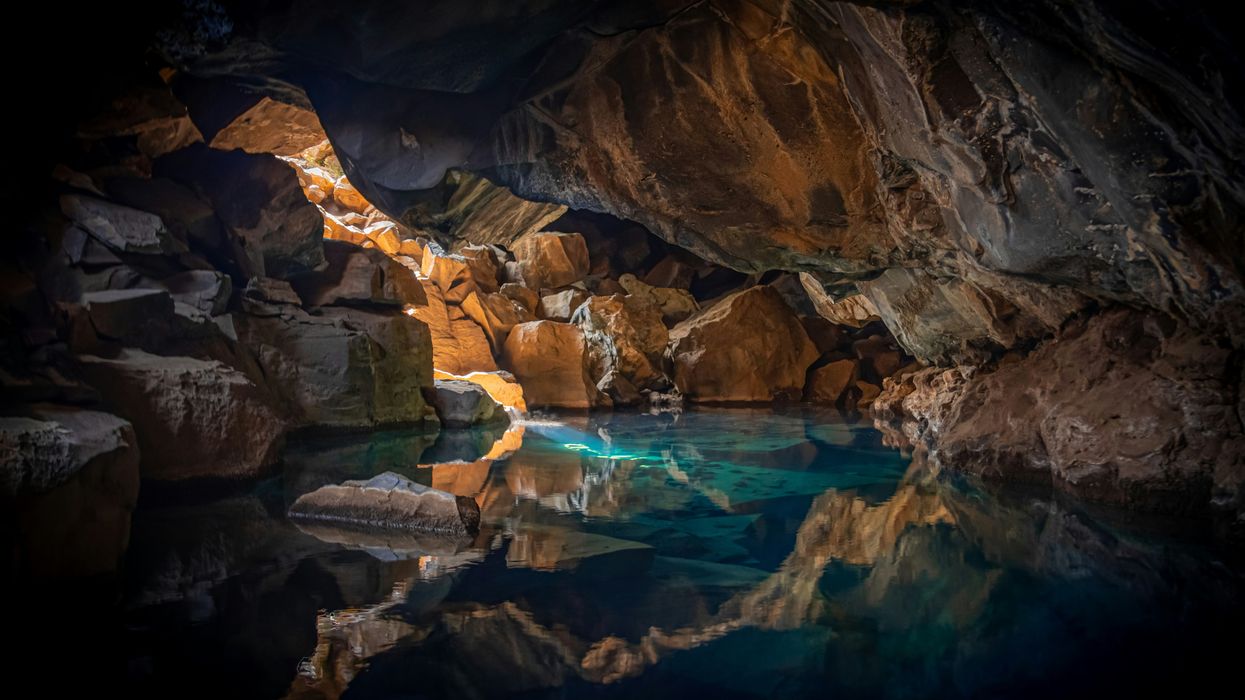 Daring duo films spine-tingling descent into America’s deepest underground pit