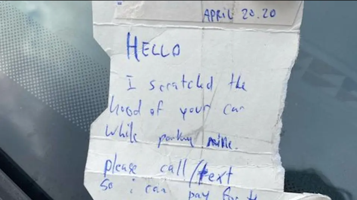 YouTuber leaves note with info on car he scratched, was floored by follow-up text