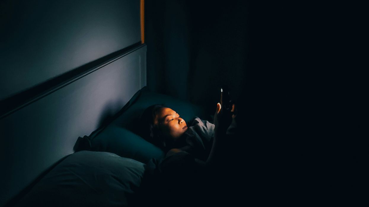 waking middle of night, awake, can't sleep